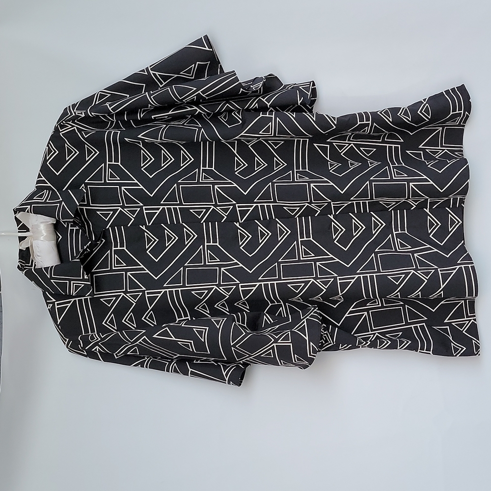 Ralph Lauren (med) black & white colared blouse